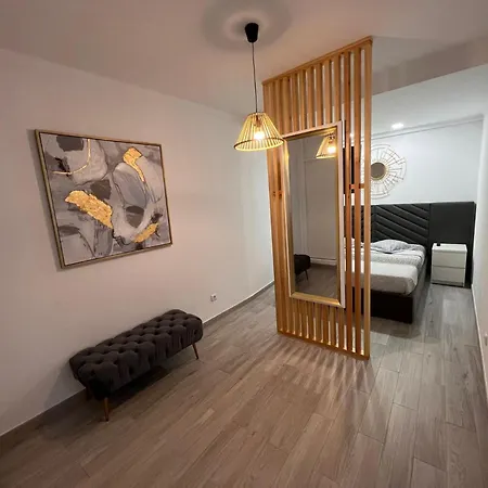 Golden House * Sesimbra