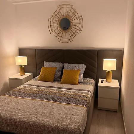 Golden House Apartment *