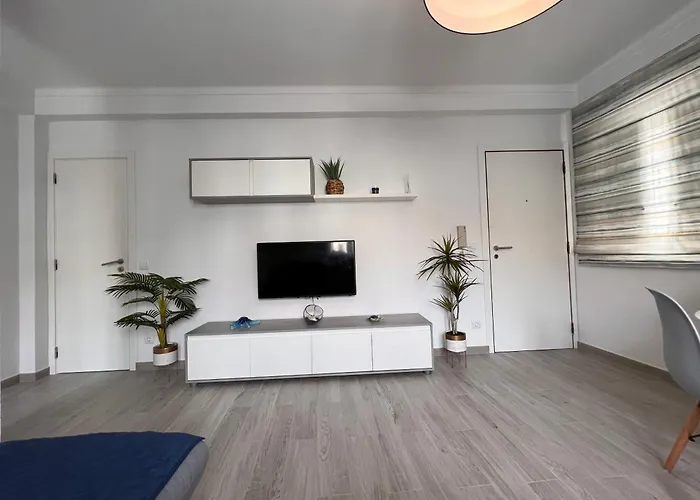 Golden House Σεσίμπρα